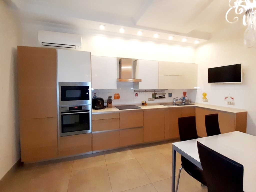 Продаж 1-кімнатної квартири 67 м², Євгена Коновальця вул., (Щорса), 44 а