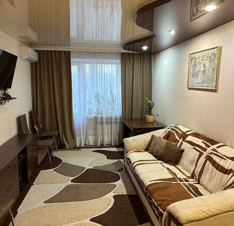 Продажа 3-комнатной квартиры 64 м², Крушельницкой пер., 7