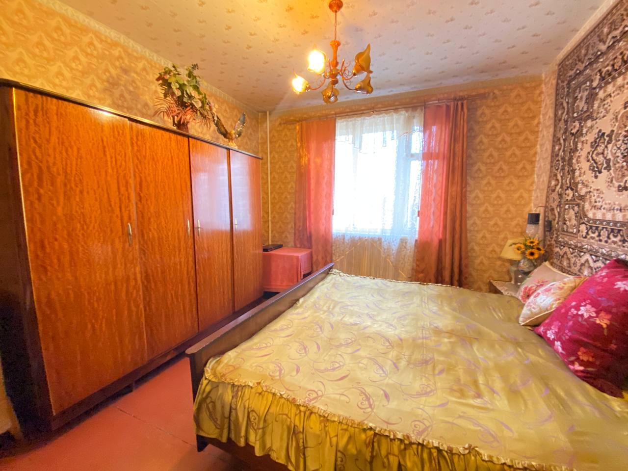 Продаж 3-кімнатної квартири 71.8 м²