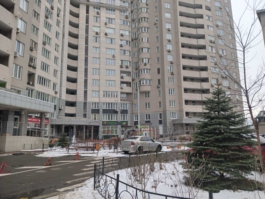 Продаж 3-кімнатної квартири 94 м², Княжий Затон вул., 21