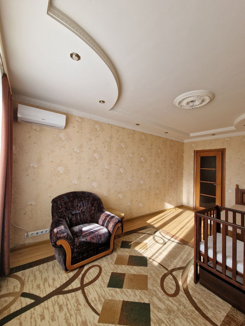 Продаж 3-кімнатної квартири 76 м², Дарницька вул., 9