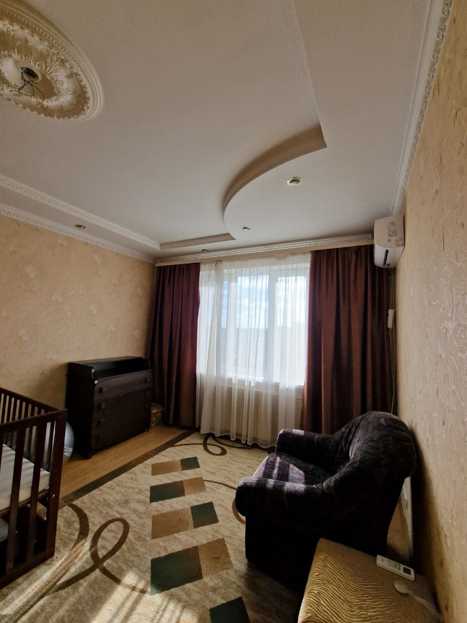 Продаж 3-кімнатної квартири 76 м², Дарницька вул., 9