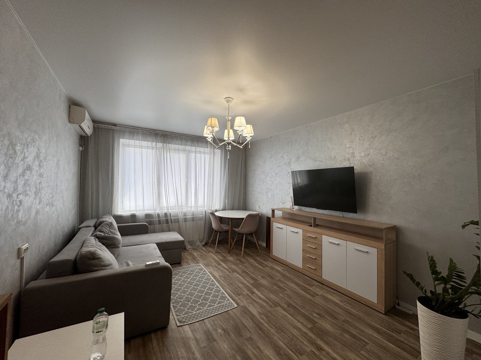 Продаж 3-кімнатної квартири 64.4 м², Березинська вул., 28