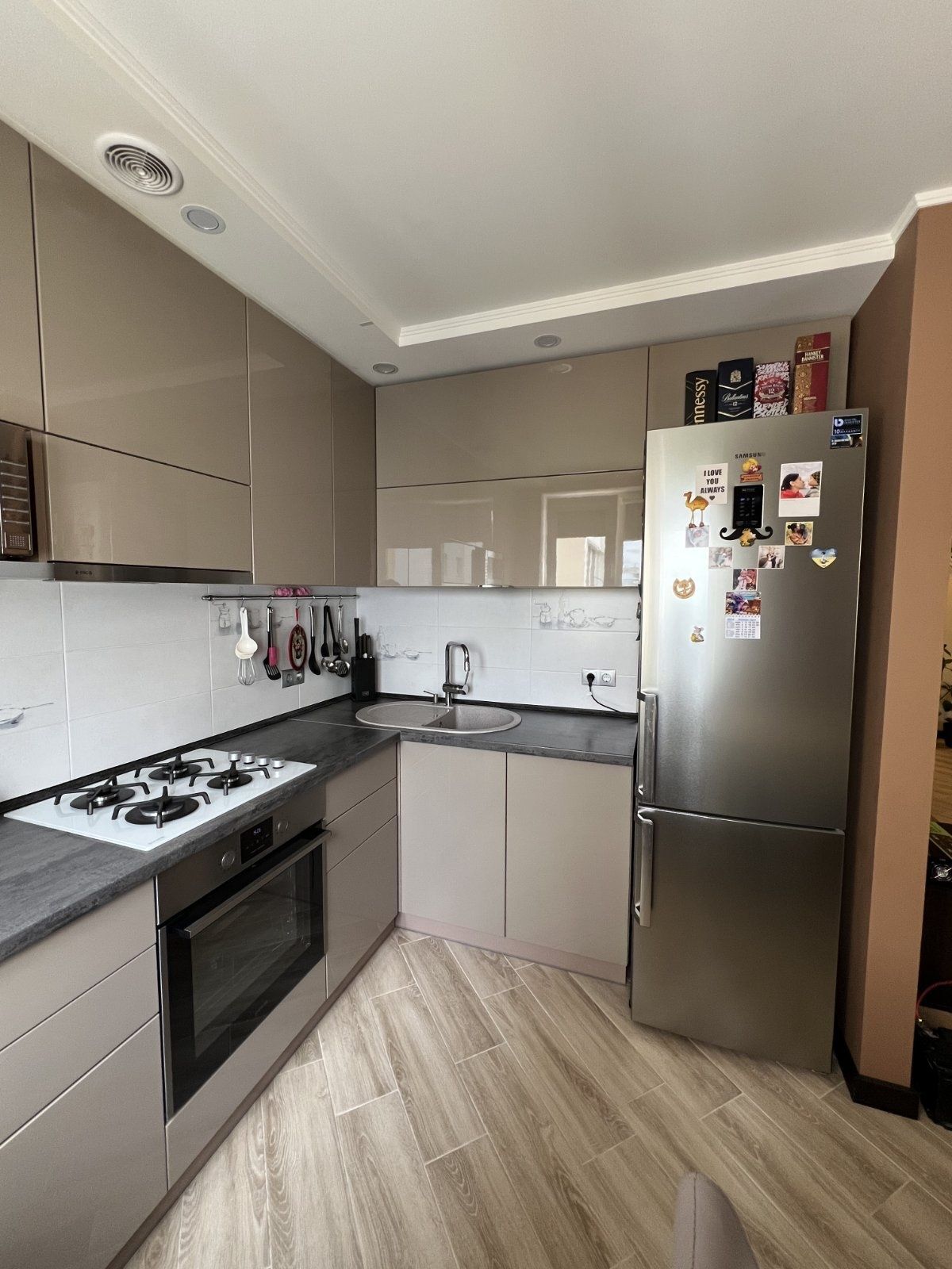 Продажа 3-комнатной квартиры 82 м²