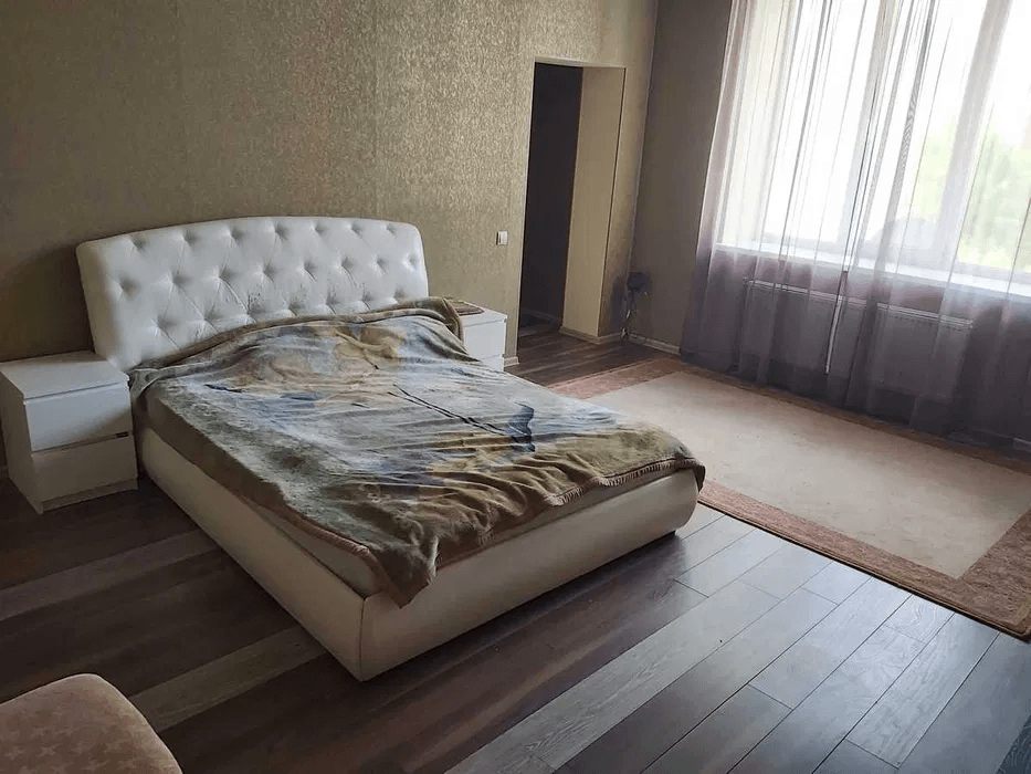 Продажа 1-комнатной квартиры 74 м²