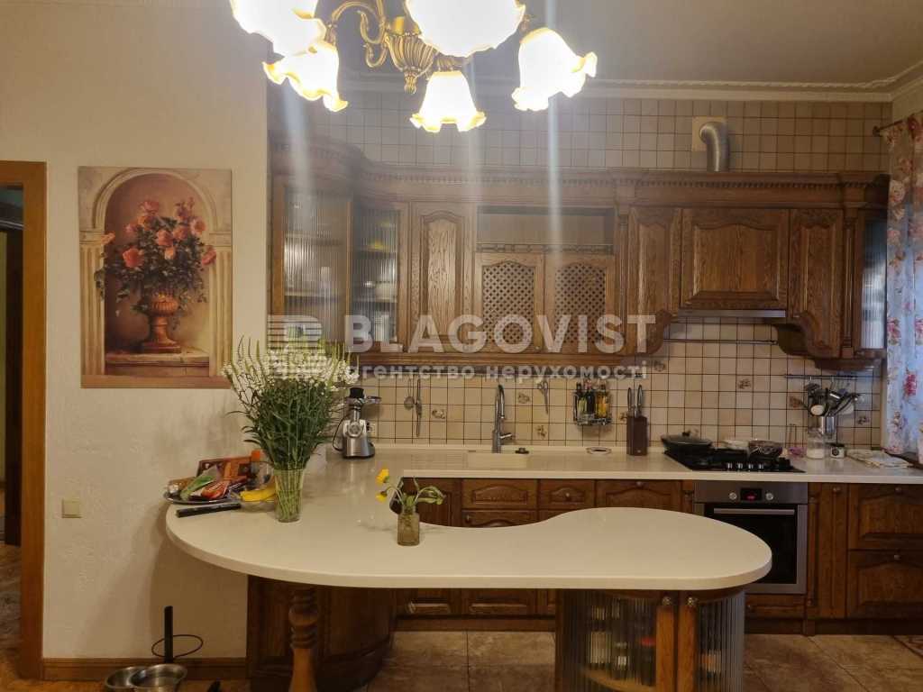 Продажа дома 450 м², Осинки ул., 7