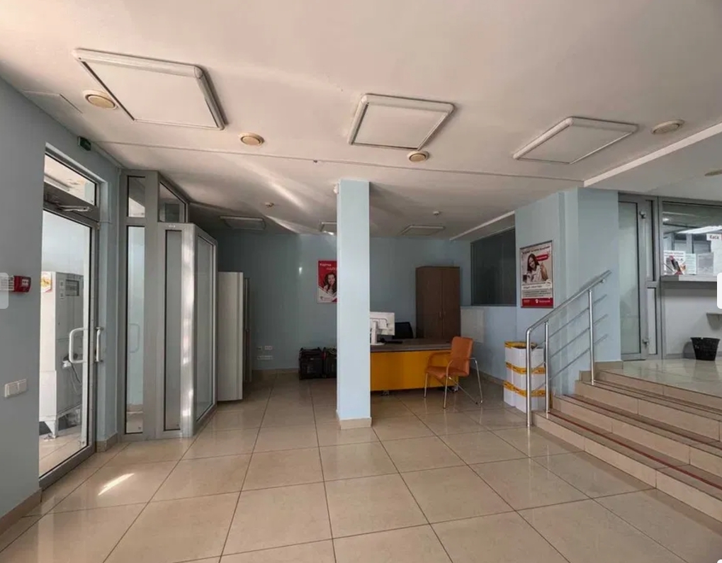 Оренда торговельного приміщення 103 м², Академіка Корольова вул.