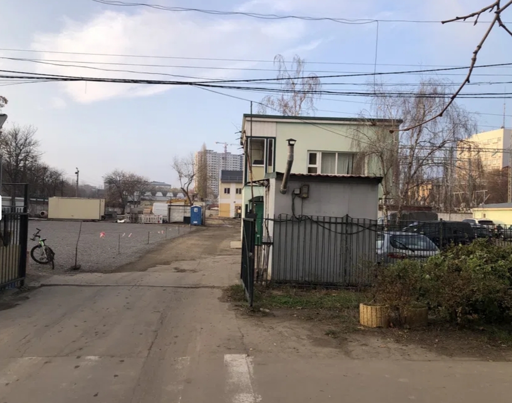 Оренда автосервісу 900 м², Космонавтов вул.