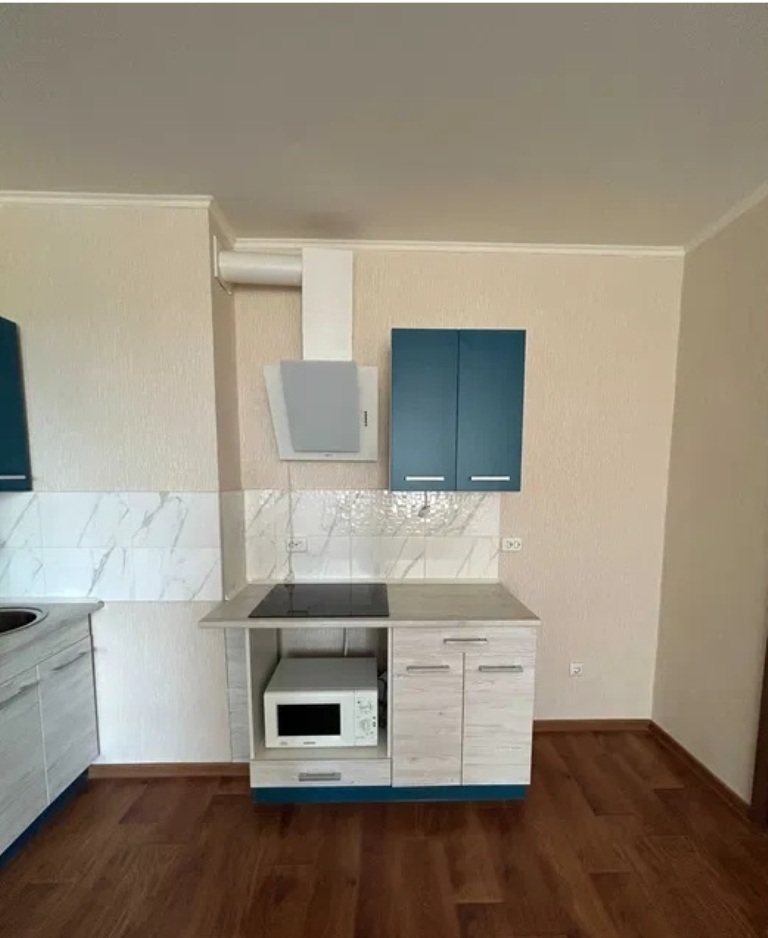 Аренда 2-комнатной квартиры 73 м², Ревуцкого ул.