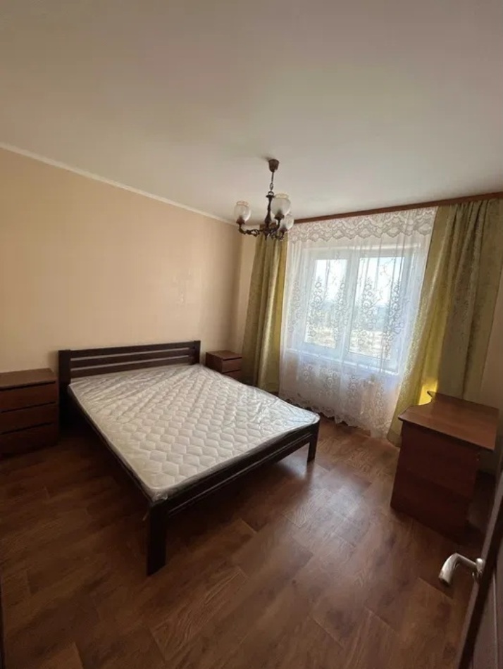 Аренда 2-комнатной квартиры 73 м², Ревуцкого ул.