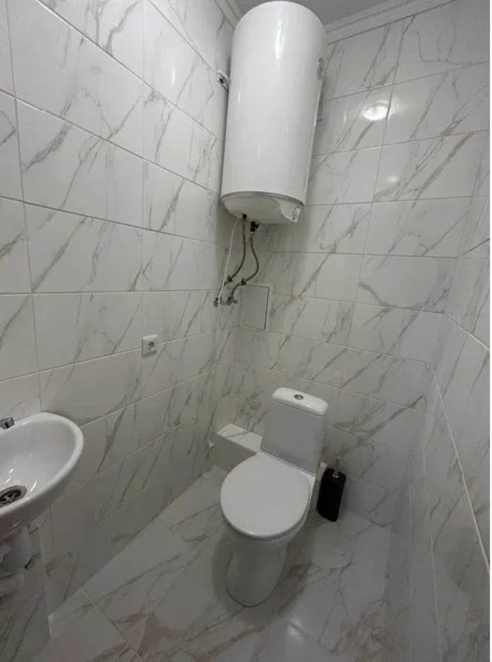 Аренда 2-комнатной квартиры 73 м², Ревуцкого ул.