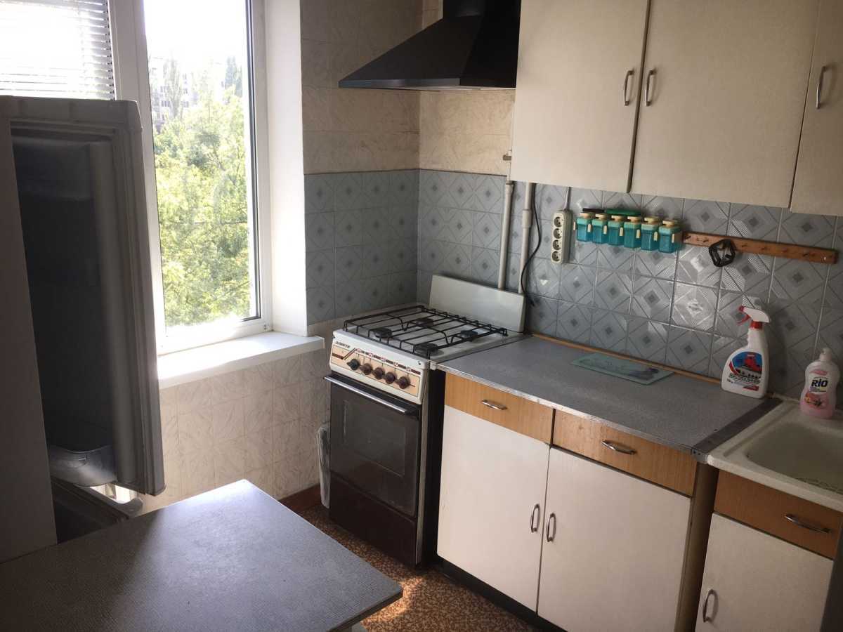 Продажа 2-комнатной квартиры 45 м², Анатолия Соловьяненко ул., 16