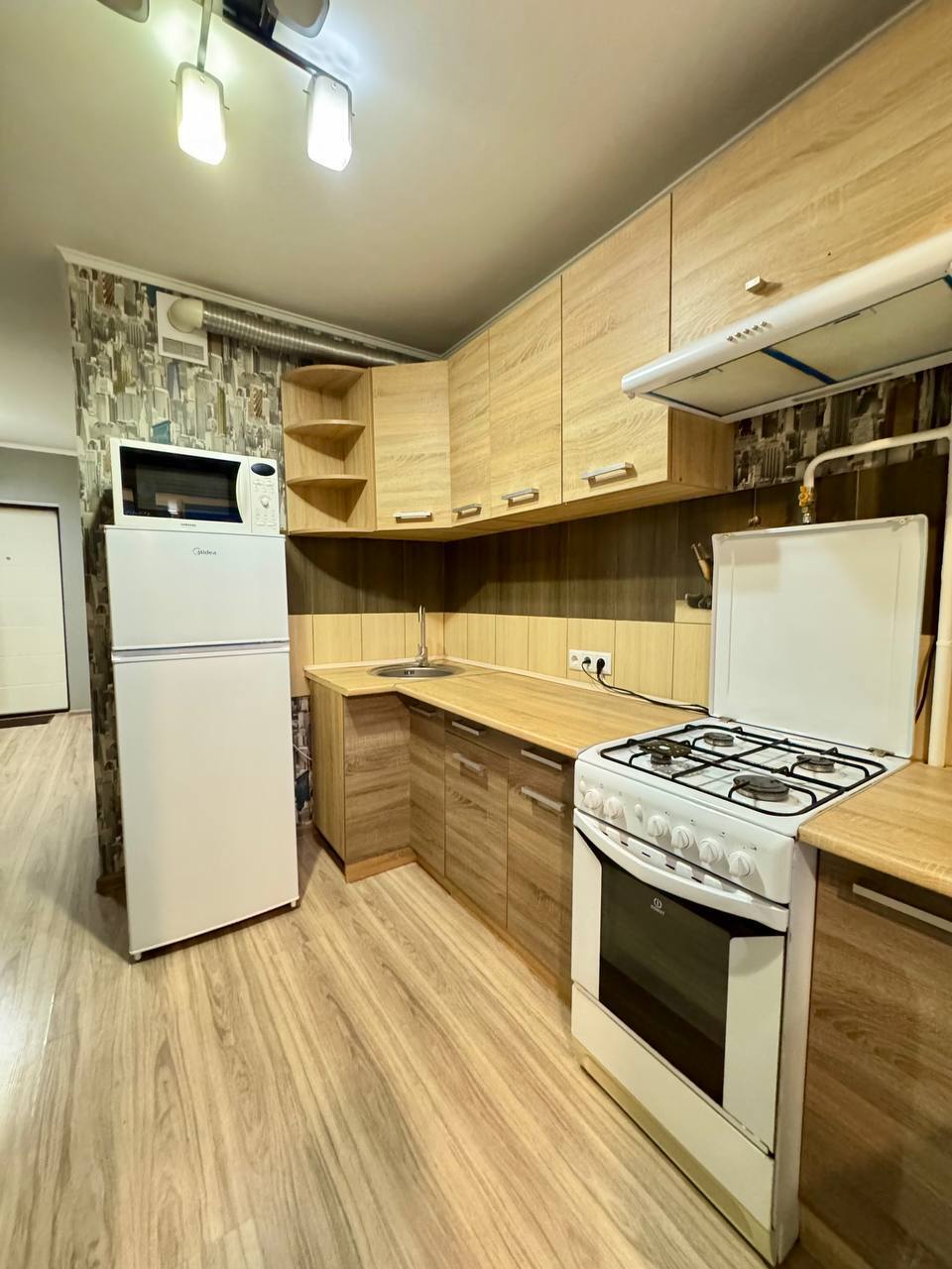 Продаж 1-кімнатної квартири 40 м², Тополь 1 вул., 24