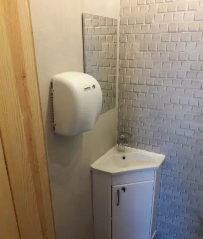 Оренда торговельного приміщення 24 м², Конная вул.