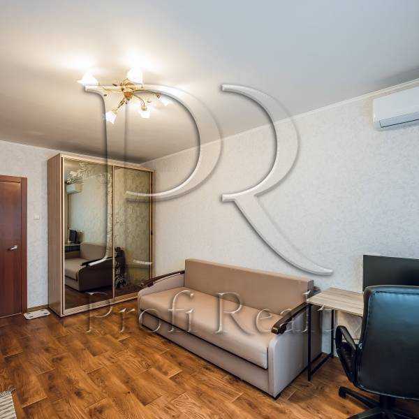 Продажа 1-комнатной квартиры 49 м², Николая Закревского ул., 97А