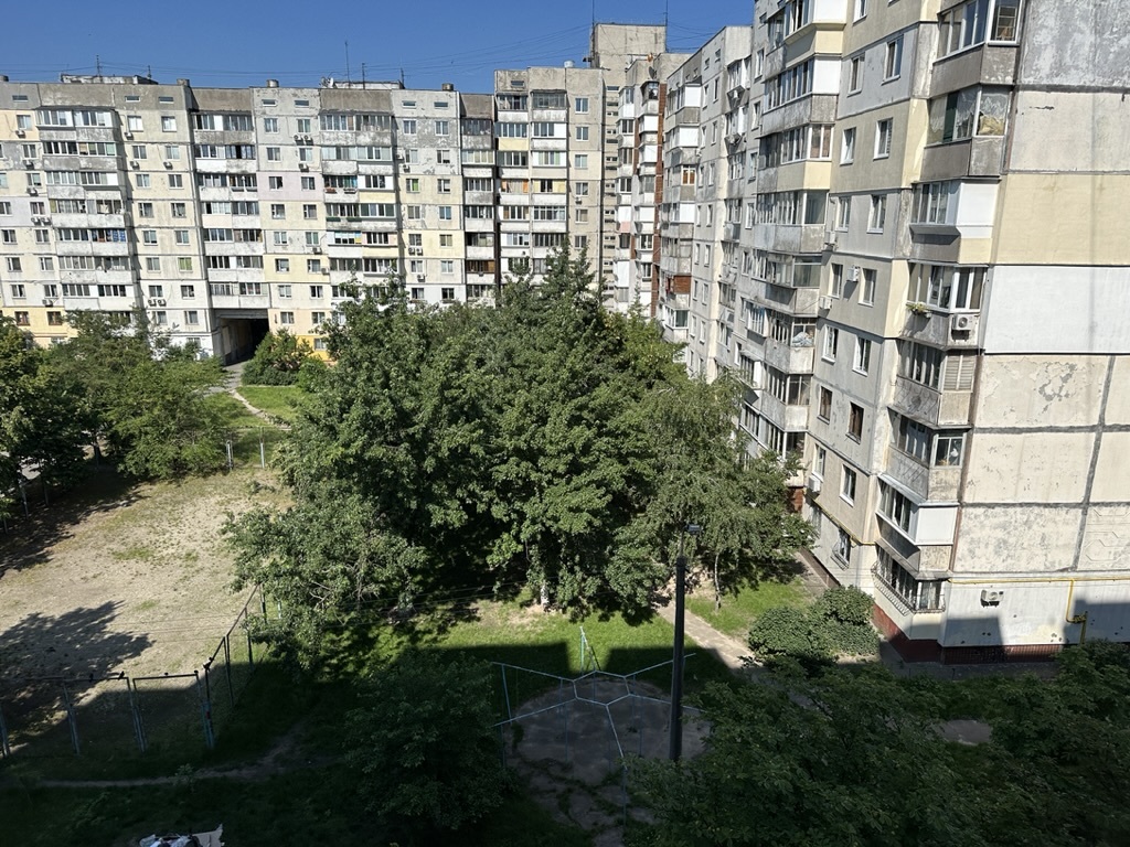 Оренда 3-кімнатної квартири 70 м², Дмитра Луценко вул., 1