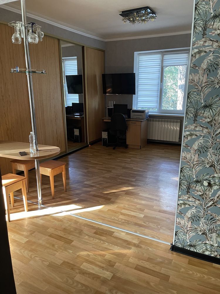 Продаж 2-кімнатної квартири 65 м², Путилівська вул.