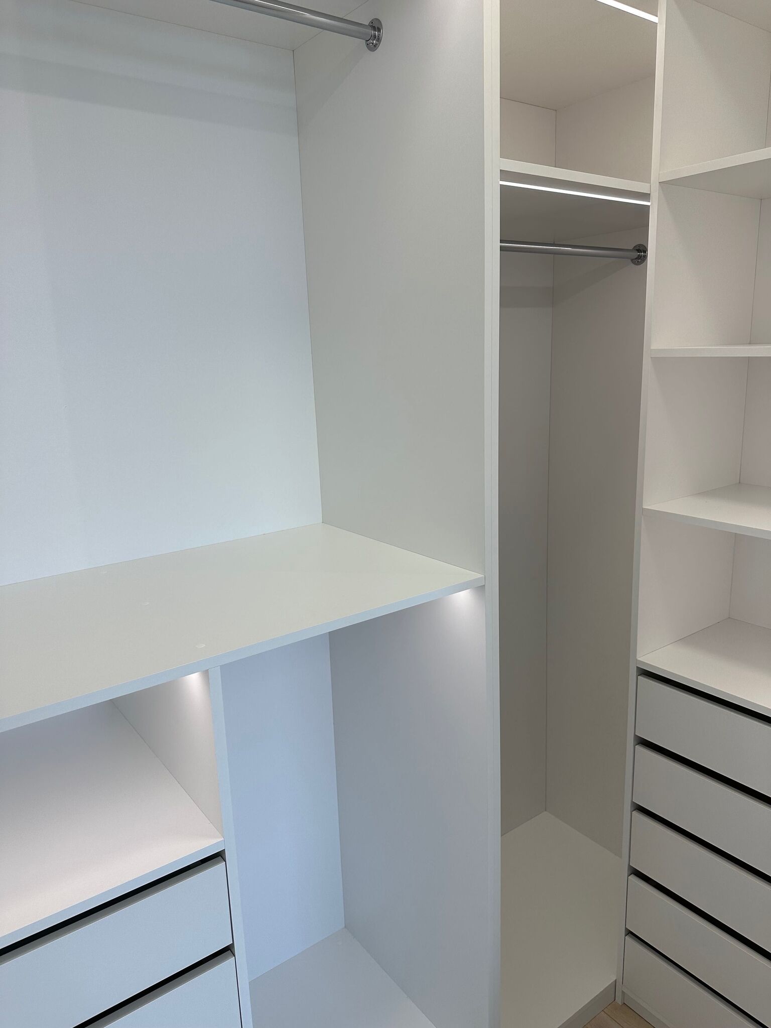Продаж 2-кімнатної квартири 100 м², Січеславська Набережна вул., 49