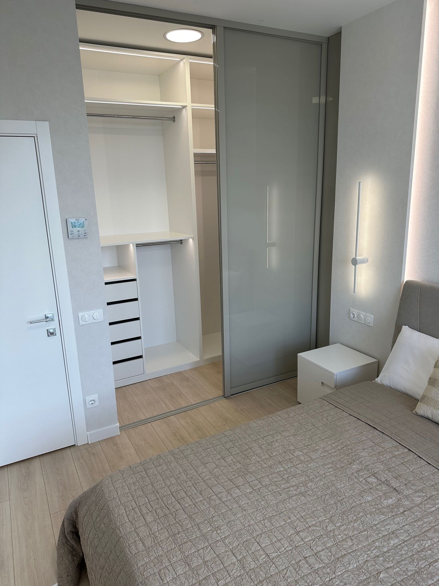 Продаж 2-кімнатної квартири 100 м², Січеславська Набережна вул., 49