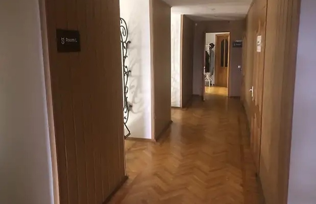 Продажа офиса 470 м², Дмитрия Яворницкого просп., 67