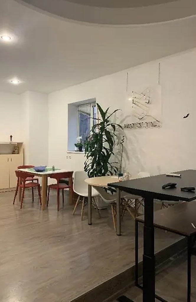 Продажа офиса 470 м², Дмитрия Яворницкого просп., 67