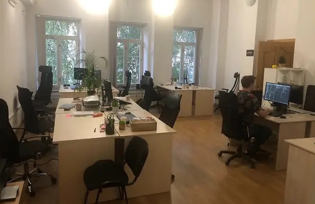 Продажа офиса 470 м², Дмитрия Яворницкого просп., 67