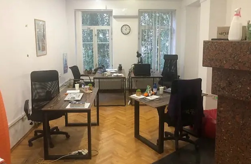 Продажа офиса 470 м², Дмитрия Яворницкого просп., 67
