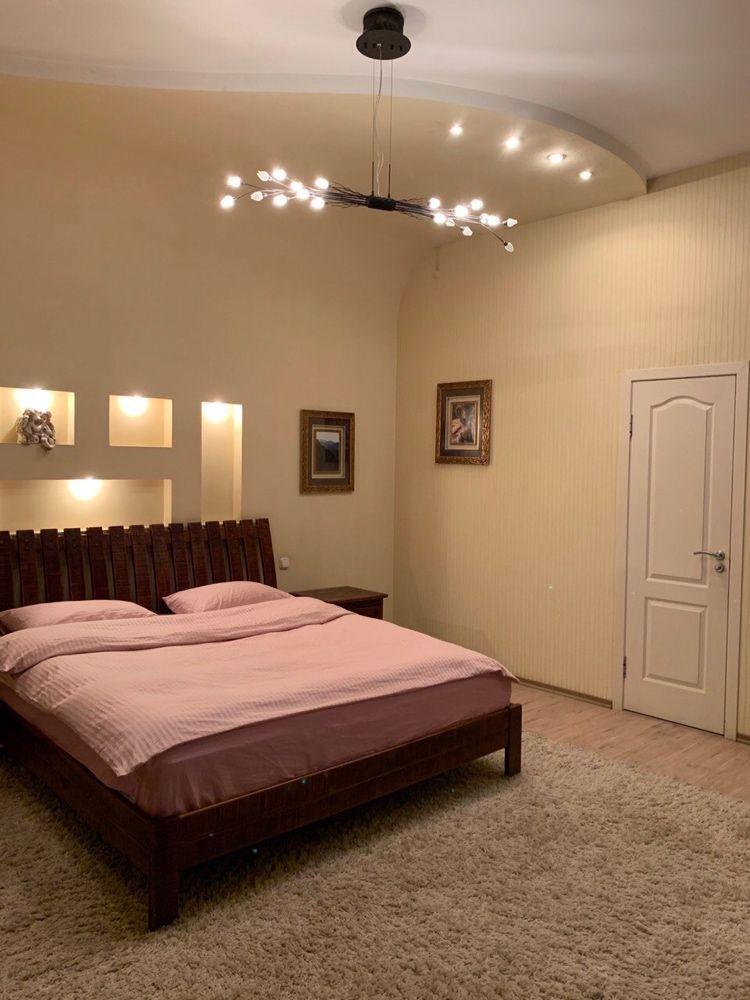 Продажа 3-комнатной квартиры 170 м², Воскресенская ул.