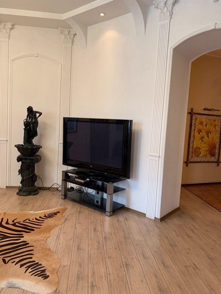 Продажа 3-комнатной квартиры 170 м², Воскресенская ул.