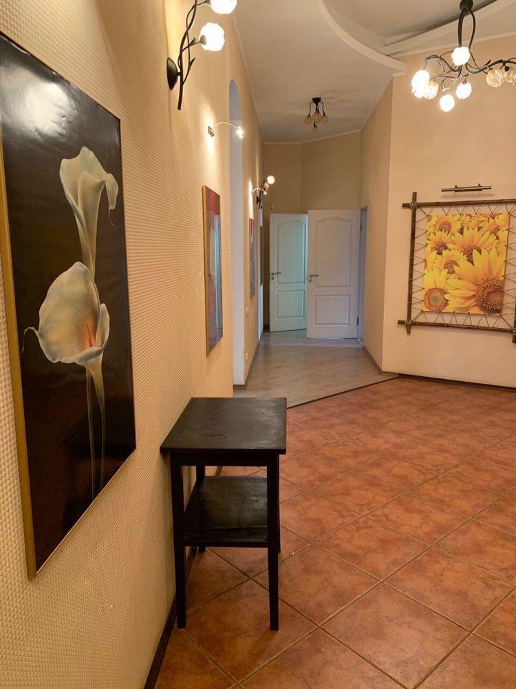 Продажа 3-комнатной квартиры 170 м², Воскресенская ул.