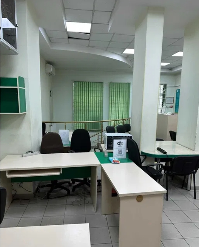 Оренда торговельного приміщення 230 м², Жуковского вул.