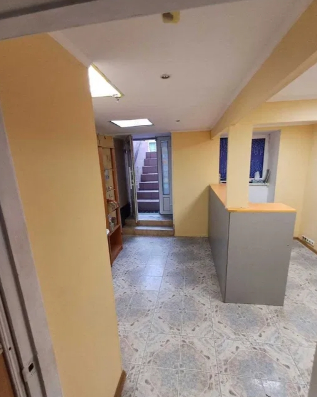 Оренда приміщення вільного призначення 40 м², Катеринінська вул.