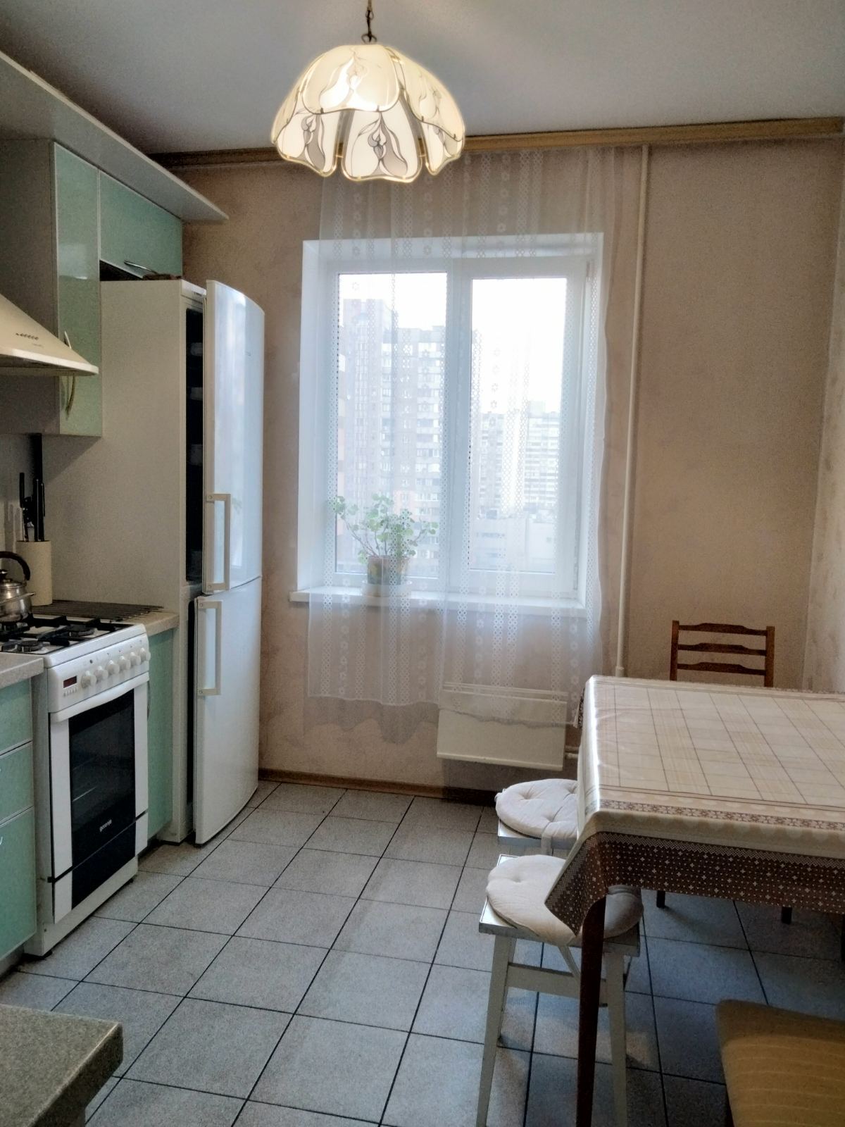 Оренда 2-кімнатної квартири 52 м², Мілославська вул., 31