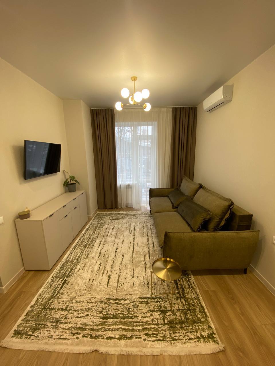 Оренда 1-кімнатної квартири 40 м², Дружби Народів бул., 21