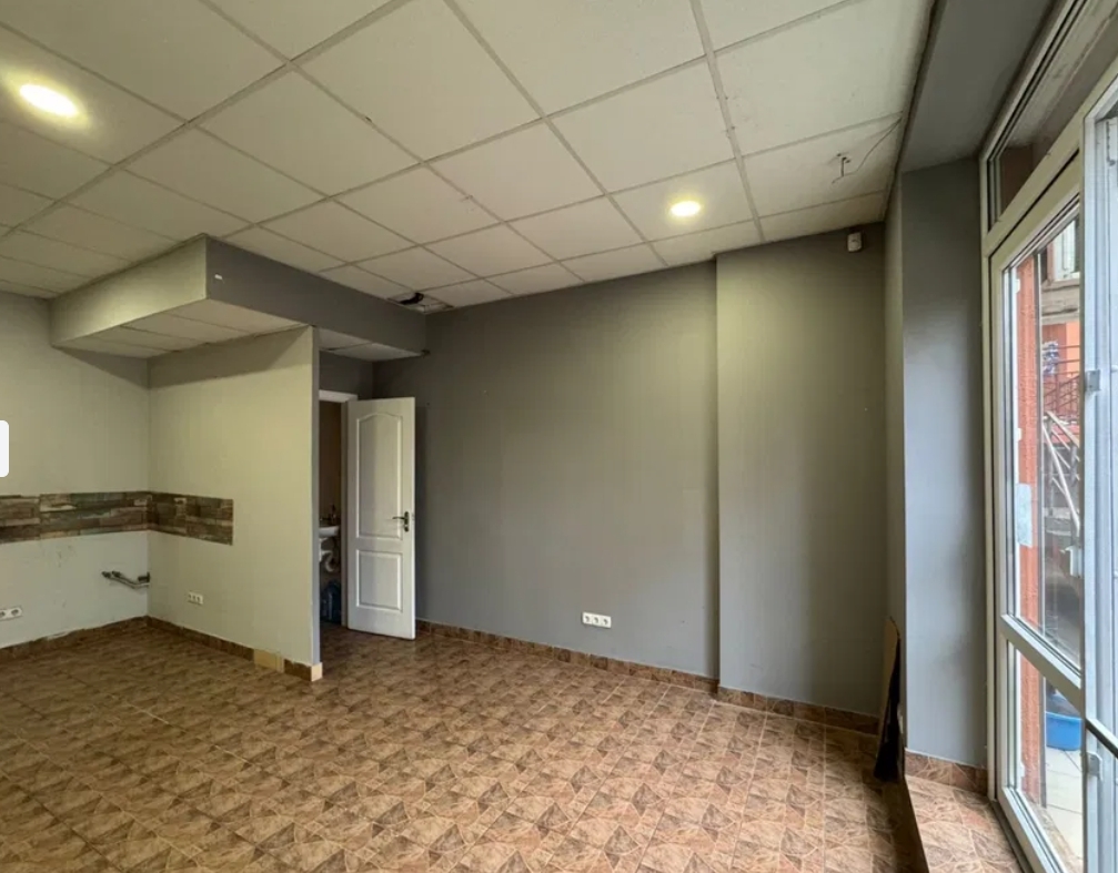 Оренда приміщення вільного призначення 48 м², Массив Радужный вул.