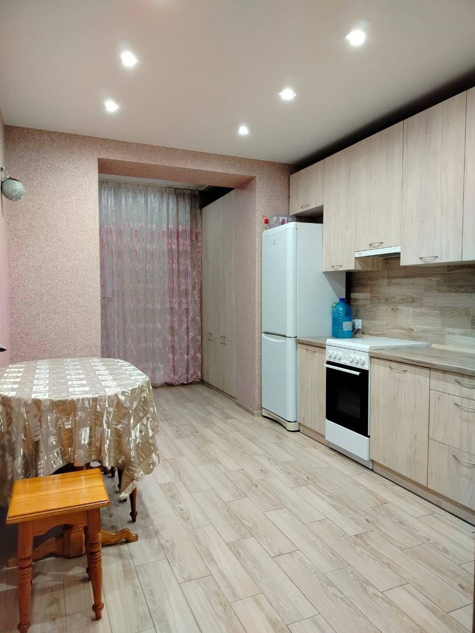 Оренда 1-кімнатної квартири 45 м², Високовольтна вул., 14А