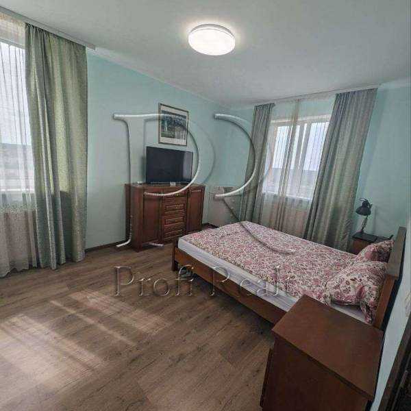 Продажа 2-комнатной квартиры 74 м², Семьи Кульженков ул., 37