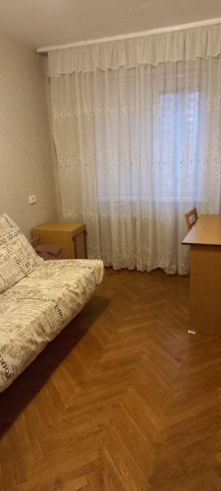 Оренда 3-кімнатної квартири 56 м², Верховної Ради бул., 23А