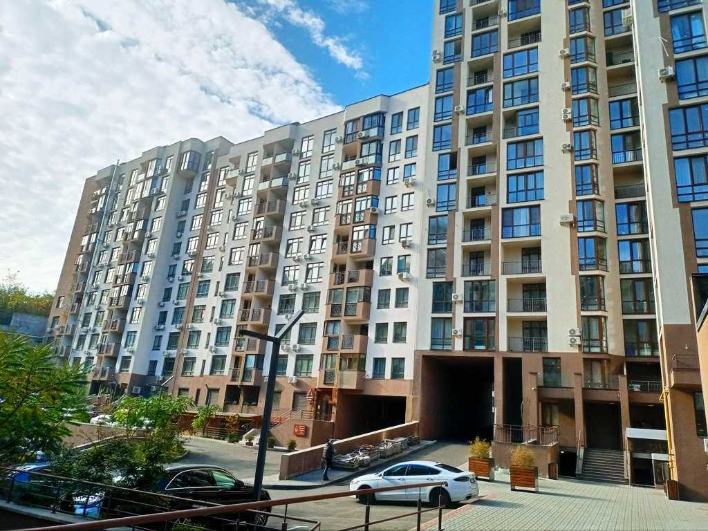 Продаж 3-кімнатної квартири 87.5 м², Глибочицька вул., 13