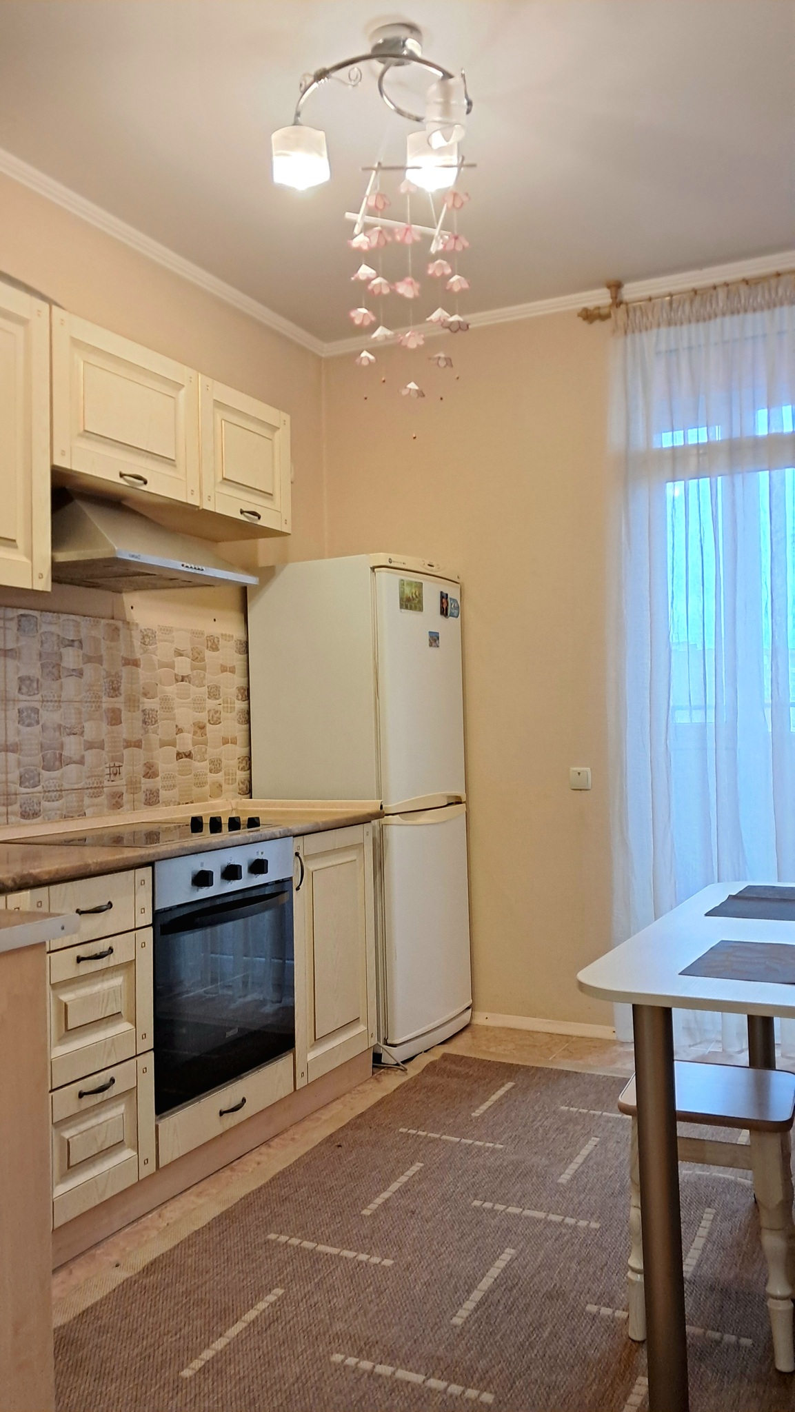 Оренда 1-кімнатної квартири 40 м², Богатирська вул., 6А