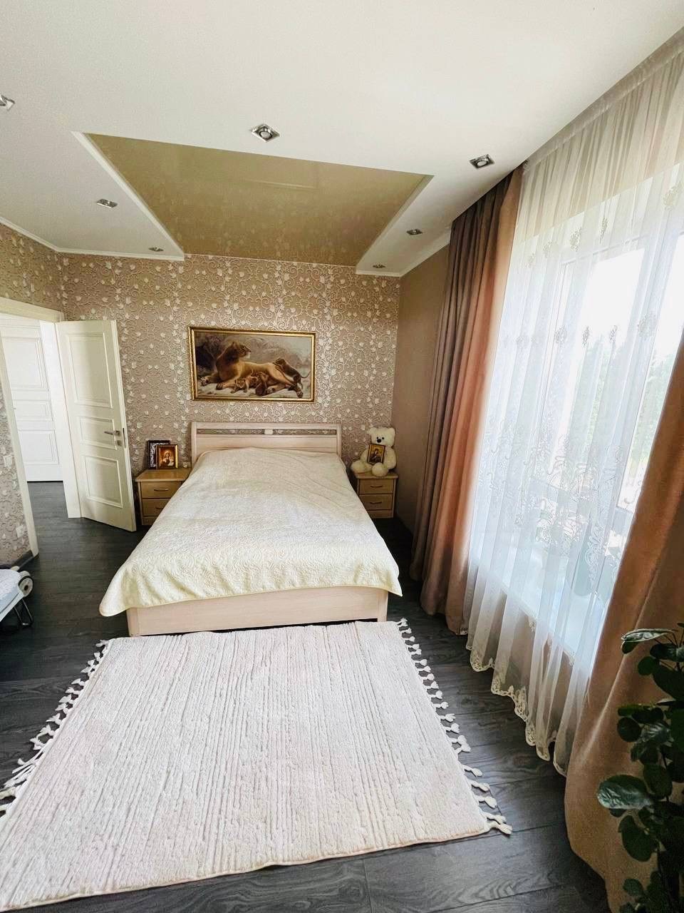 Продажа 2-комнатной квартиры 64 м², Курчатова ул., 1Б