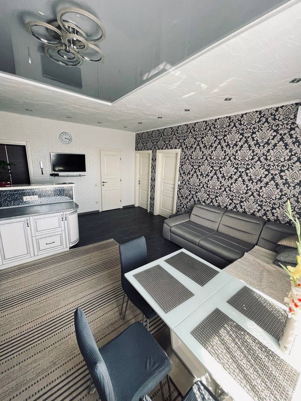 Продажа 2-комнатной квартиры 64 м², Курчатова ул., 1Б