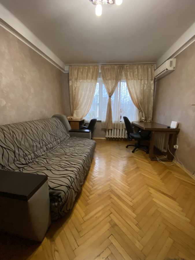 Оренда 2-кімнатної квартири 47 м², Кубанської України вул., 29