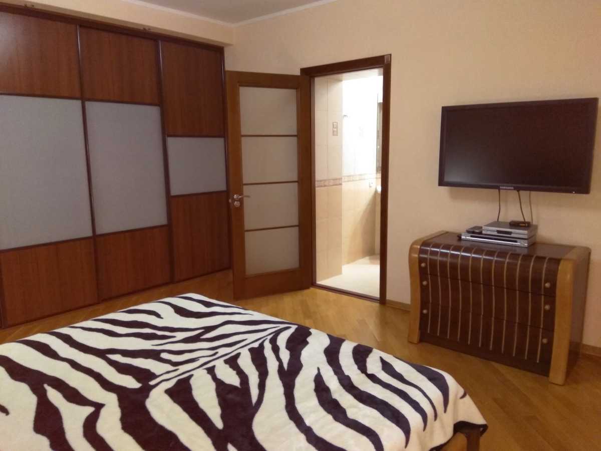 Оренда 2-кімнатної квартири 90 м², Маршала Тимошенка вул., 13А