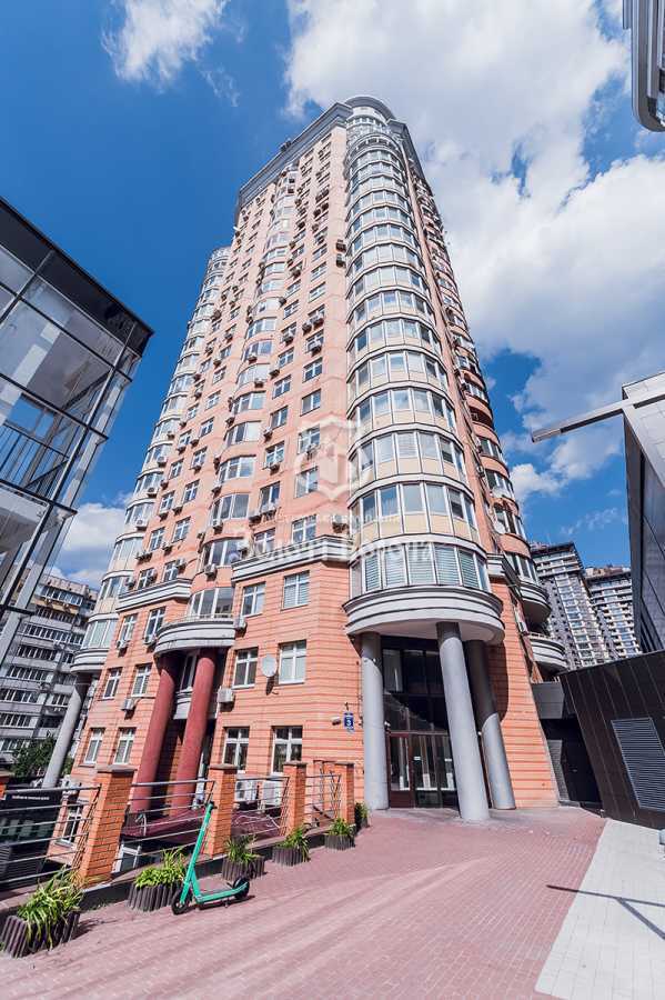 Продажа 4-комнатной квартиры 164 м², Маршала Тимошенко ул., 21к3