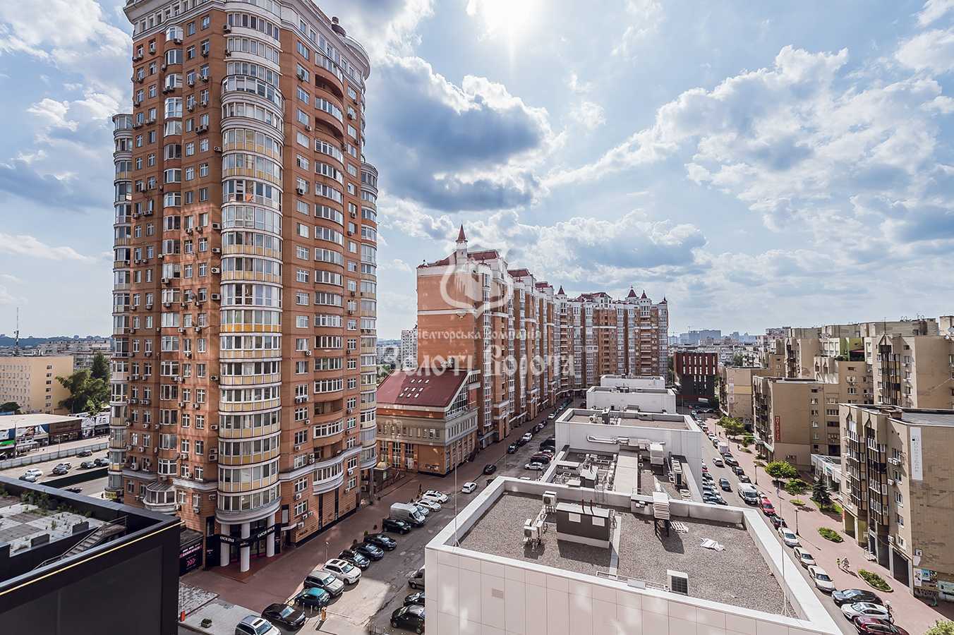 Продажа 4-комнатной квартиры 164 м², Маршала Тимошенко ул., 21к3