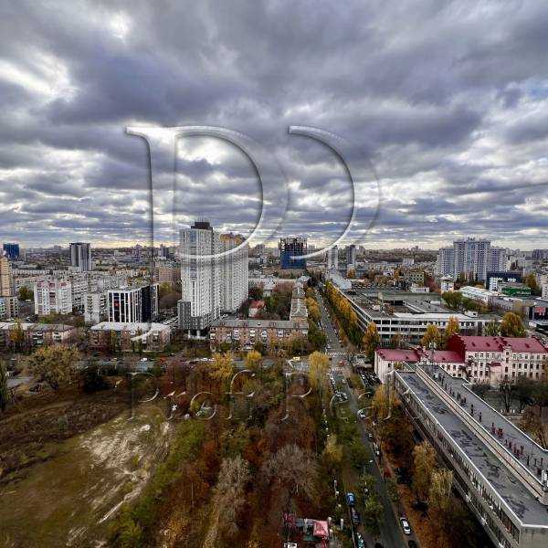 Продаж 4-кімнатної квартири 154 м², Шолуденка вул., 30