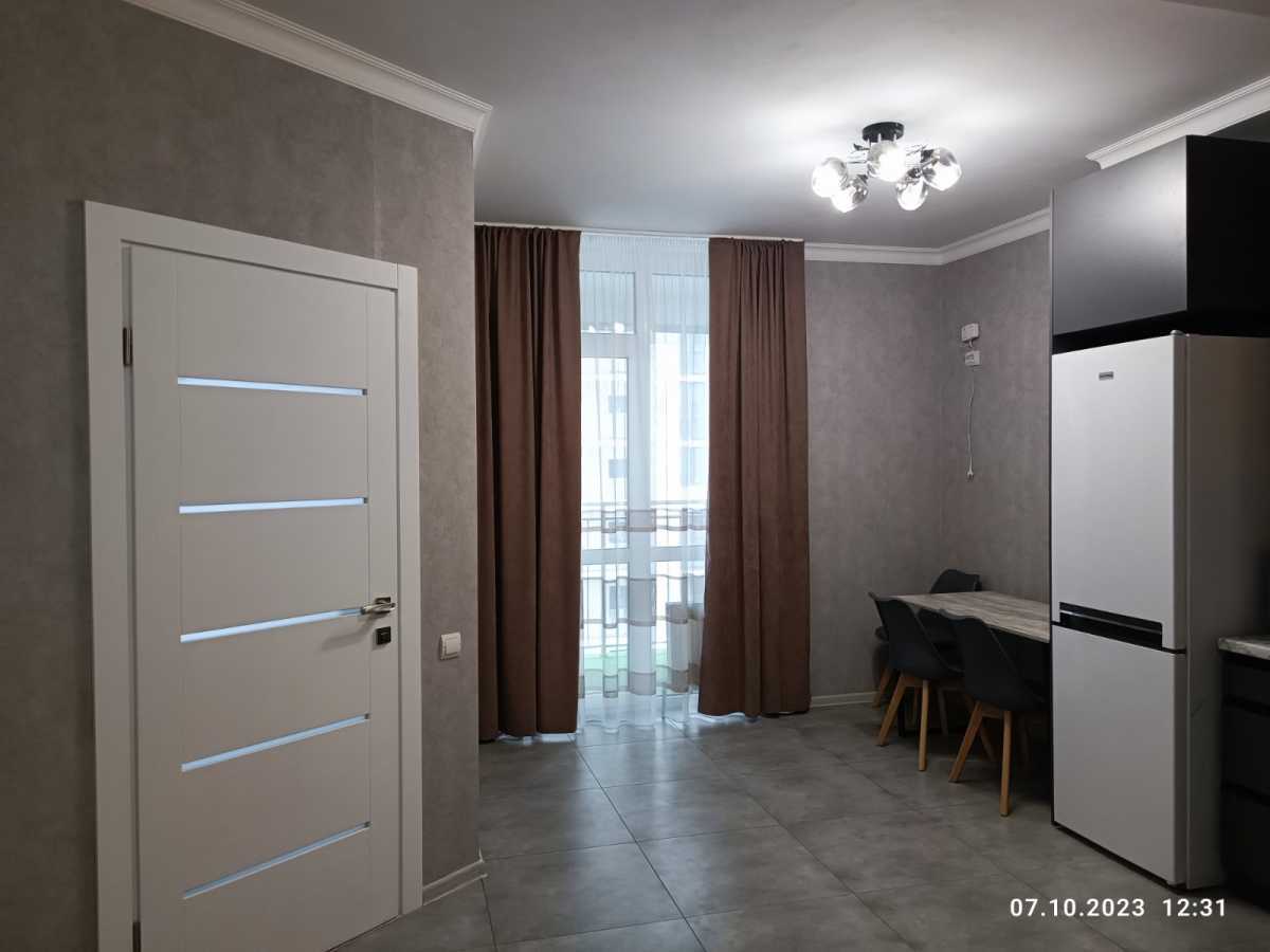 Оренда 1-кімнатної квартири 44 м², ЖК Crystal Avenue, Будинок 3 (вул. Кришталева, 1А)