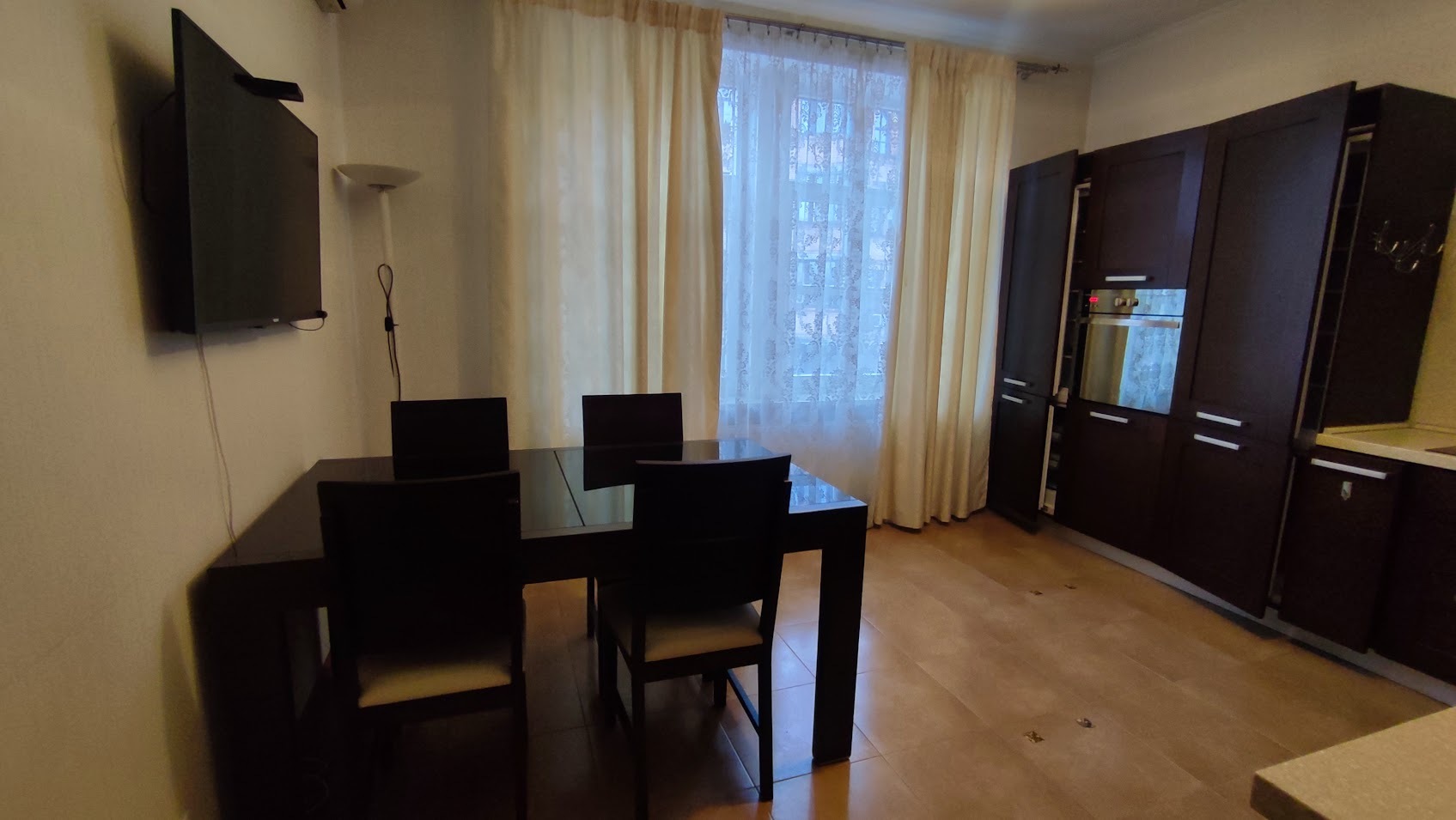 Оренда 4-кімнатної квартири 166 м², Олеся Гончара вул., 26