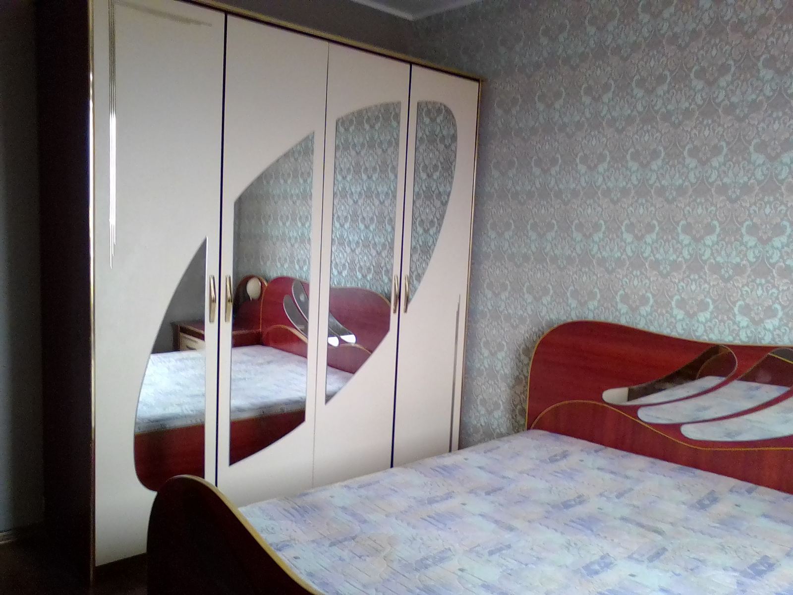Аренда 4-комнатной квартиры 85 м², Вячеслава Черновола ул., д.57